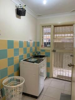 All in 3 Bedrooms,Fairfield West - Fairfield - 2