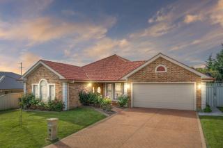 Roselawn Manor - 5 Bedroom Entertainer - Orange - 9