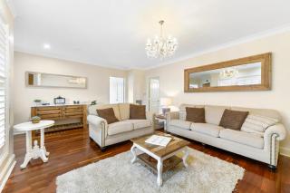 Roselawn Manor - 5 Bedroom Entertainer - Orange - 3