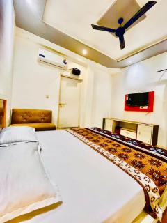Hotel NK guesthouse - Sikandra - 7
