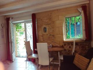 TERRE d'HISTOIRE - Baignade - Canoë - Piste cyclable à 100 m - 3