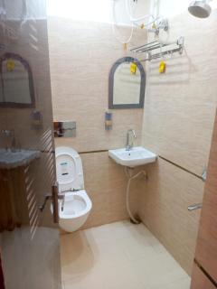 Kalash Guest House - Ayodhya - 1