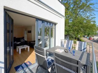 Villa Beatrice in Binz - WG 8 mit Balkon und kleinem Meerblick - Binz - 4