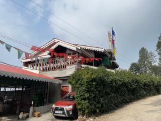 Mountaintop Guest House - Bhurtuk - 7