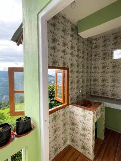 Mountaintop Guest House - Bhurtuk - 4