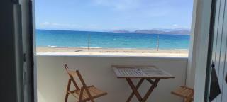 Sun, Sea, and Sand-Only 20 Footsteps to the Beach - Korinthos - 8