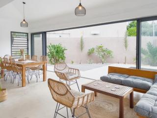 Villa Celeste by Sealodge - Calodyne - 1
