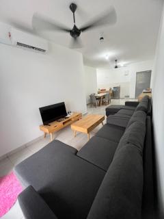 75 Suite (Tower B) - Papar - 8