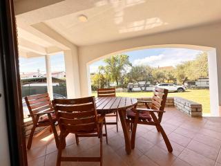 Coastal Family Escape in Turanj, Croatia - Turanj - 7