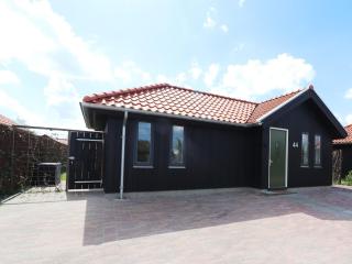 Tiny House in Anjum by Scenic Lake - Anjum - 3