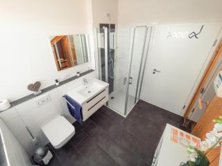 Meerzeit - Sauna und Kamin - moderne FeWo - 2