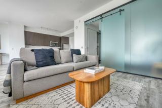 Blueground Downtown gym deck pool nr dining ATX-255 - 8