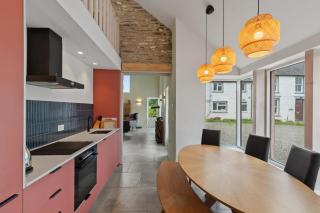 Luxury Stargazers Barn; Close to Coast, Town and Trails - 4