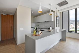 Sara - Modern City Centre Apt - views! - Cape Town - 7