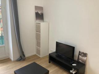 PORT NICE: Very nice 3 rooms - Nizza - 4