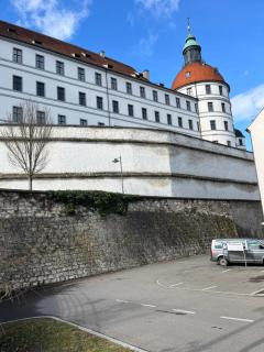 Zimmer zum vermieten direkt an der Donau und am Schloss - Neuburg an der Donau - 1