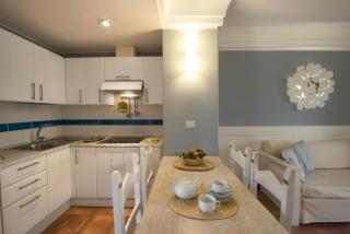 Tranquil Lantana Resort Hotel Apartments 15km from Nora beach - Pula - 6