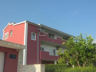 Schöne Wohnung in Kaštel Sućurac mit grünem Garten und schöner Aussicht - Kaštela - 7
