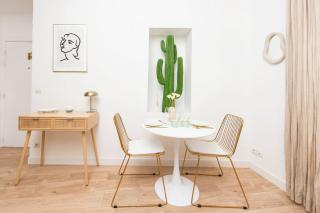 The Calypso - Quiet - New - Central - 4