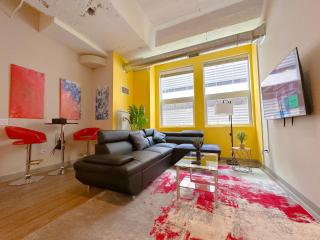 McCormick 2br/2ba KING beds suite with gym and optional parking for up to 6 guests - Chicago - 0
