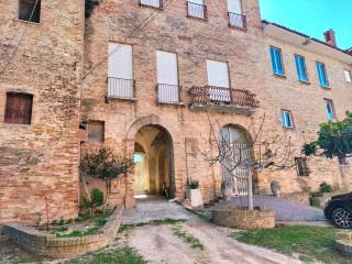 Al Castello House by Holiday World - Miglianico - 9
