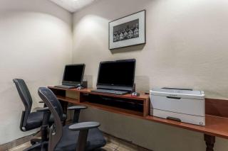 Travelodge by Wyndham San Francisco Airport North - South San Francisco - 2