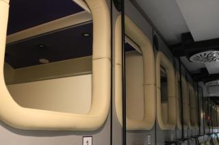 AV-3 capsule hotel - 1