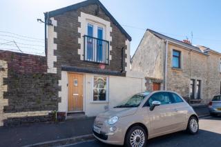 Cozy 2BR | Near city | WiFi - Cardiff - 4