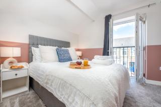 Cozy 2BR | Near city | WiFi - Cardiff - 9
