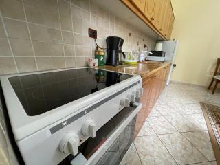 Artur's Apartment - Gjirokastër - 8