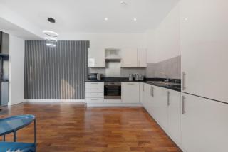 Riverside 2 Bedroom Stratford - Londra - 8
