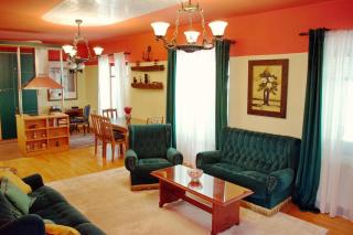 Marilyn Apartments - 2