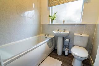 Lovely 4BDR home- Off street parking sleeps 7 - Nottingham - 7