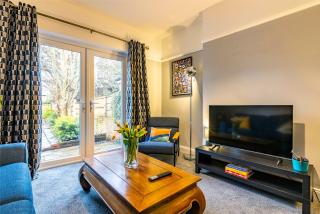 Lovely 4BDR home- Off street parking sleeps 7 - Nottingham - 2