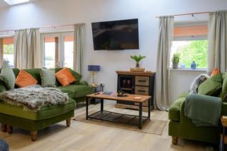''The Den'' Lakeview Apartment at Watersedge - Bishampton - 6