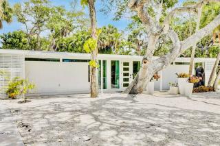 Zachs Siesta Key Beach House Pet Friendly - Siesta Key - 9