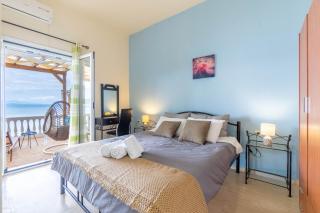 Nikos Seaside Apartment - 7