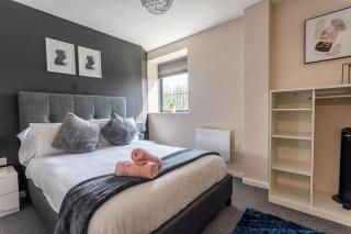 Bright 1 Bedroom Flat in Salford with Parking Available - Manchester - 2