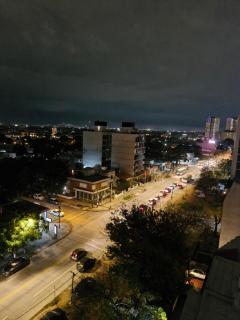 Nuevo, opción parking, hasta 5 personas - Montevideo - 5