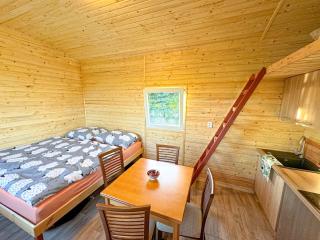 Maringotka na kraji rybníka - - 9