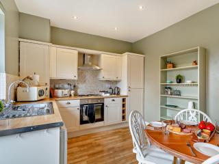 3 Bed in Richmond 94740 - Easby - 6