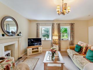 3 Bed in Richmond 94740 - Easby - 3
