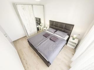 1 bedroom apartment 816 - Golem - 8