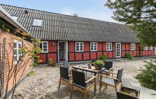 2 Bedroom Beautiful Apartment In Kolind - 9