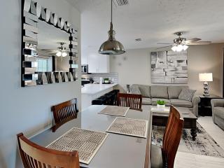 Horizon South #57-203 - 3