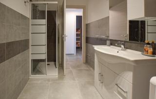 Awesome Apartment In Terre Roveresche - La Figurina - 7