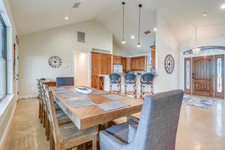 Dock and Game Room Alvarado Lake Getaway! - 2