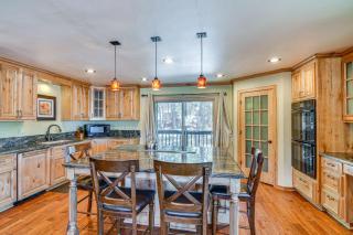 1 Mi to Ski Resort South Lake Tahoe Townhome - South Lake Tahoe - 0