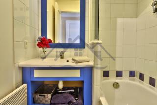 LocaLise - A18 - Appartement avec balcon - Petite vue mer à travers le palmier - Piscine de avril à septembre - Wifi inclus - Animaux admis - Draps inclus - Parking inclus - Le Guilvinec - 3