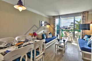 LocaLise - A18 - Appartement avec balcon - Petite vue mer à travers le palmier - Piscine de avril à septembre - Wifi inclus - Animaux admis - Draps inclus - Parking inclus - 2